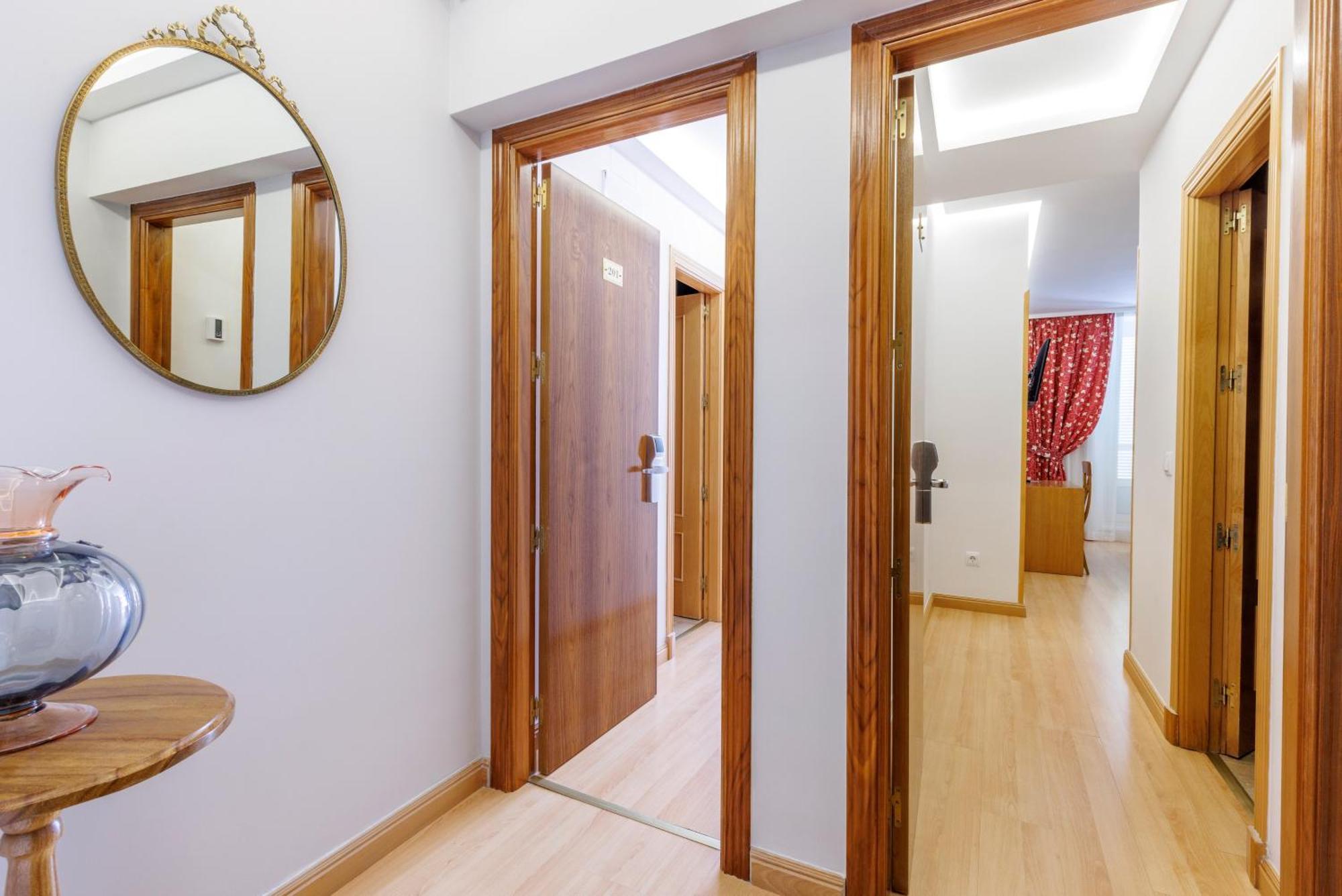 Hotel Europa Madrid Kültér fotó