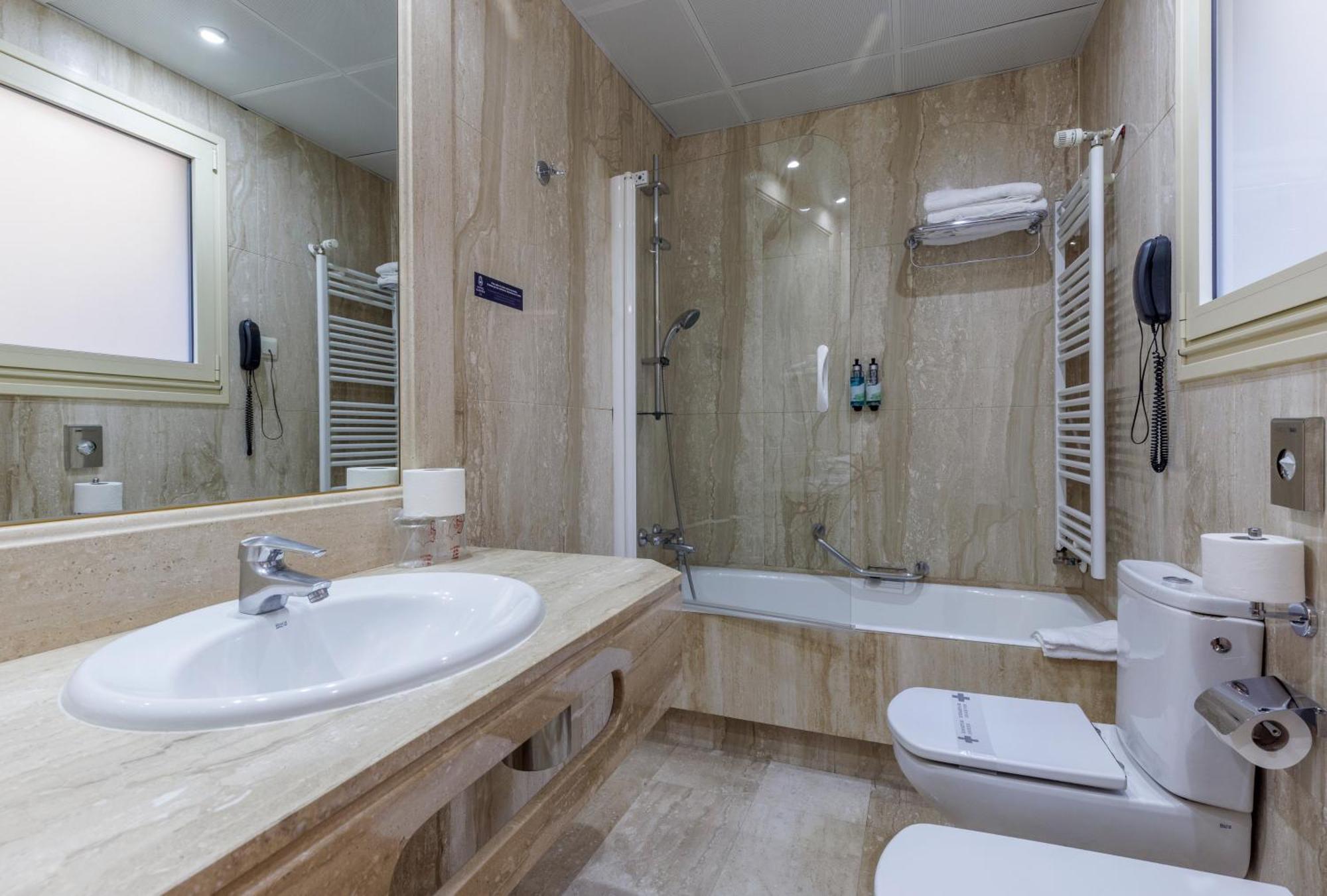 Hotel Europa Madrid Kültér fotó